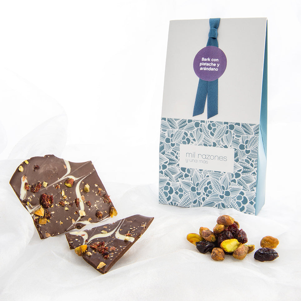 Chocolate Artesanal - Bark con pistache y arándano