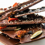 Chocolate Artesanal - Bark con pepita, chía y moras